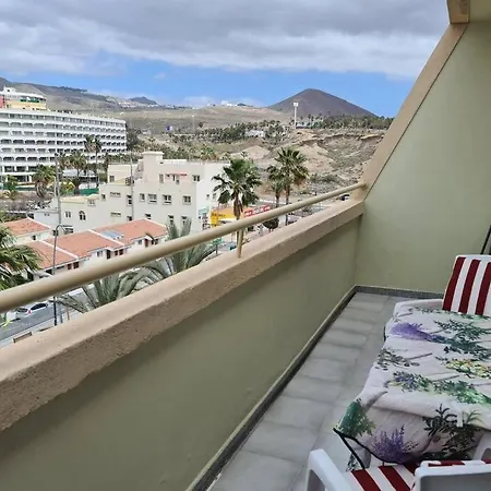Comfortable In The Heart Of Las Americas Apartment