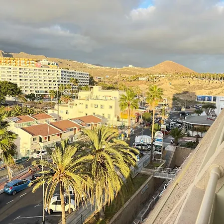Comfortable In The Heart Of Las Americas Apartment *